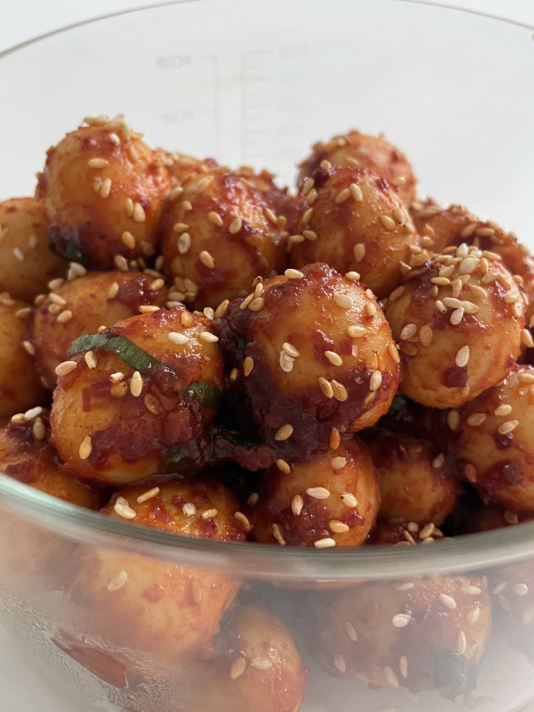 Spicy Braised Quail Eggs (Gochujang Mechurial-Jorim)